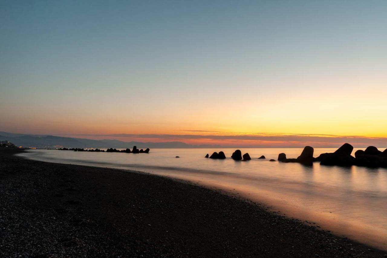 In Riva Al Mare B&B Capo dʼOrlando Dış mekan fotoğraf